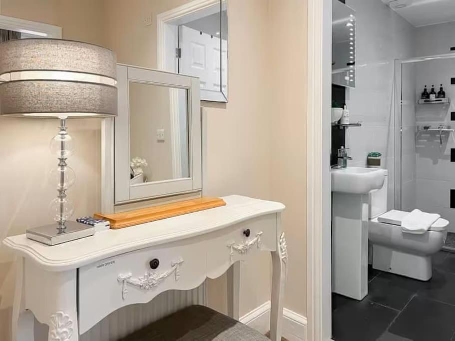 Strathmore Apt Scarborough, Pool, Gym, Parking Esterno foto